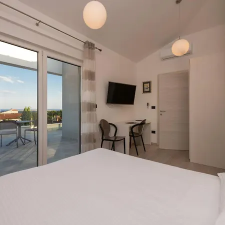 K With Rooftop Jacuzzi, Sea View And Private Gym וילה