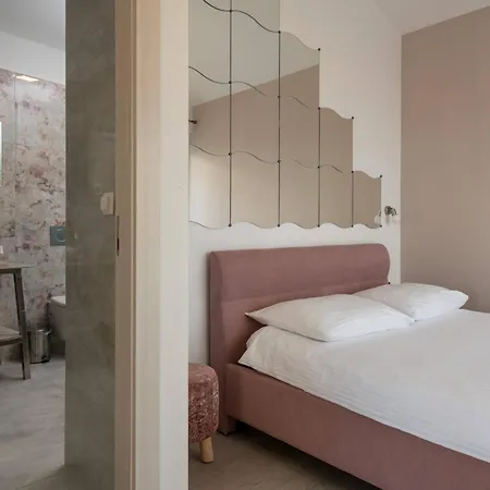 K With Rooftop Jacuzzi, Sea View And Private Gym Premantura