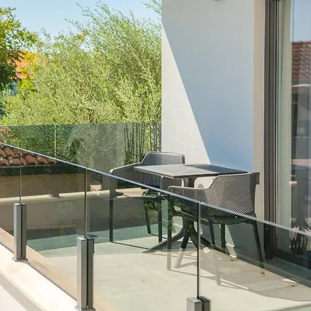 Villa K With Rooftop Jacuzzi, Sea View And Private Gym Premantura