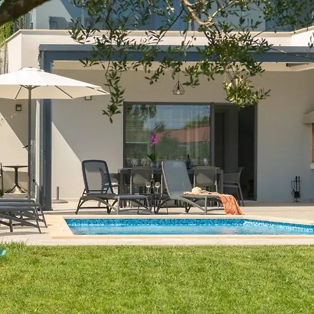 K With Rooftop Jacuzzi, Sea View And Private Gym Villa Premantura