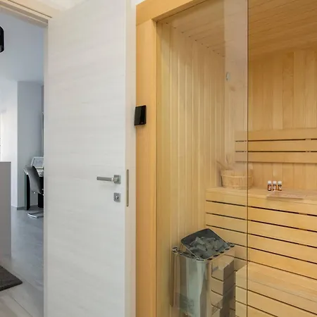 K With Rooftop Jacuzzi, Sea View And Private Gym Villa *
