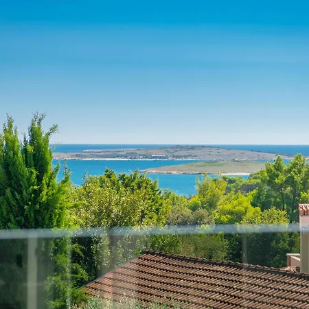 K With Rooftop Jacuzzi, Sea View And Private Gym Villa Premantura