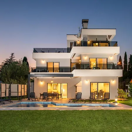 Villa K With Rooftop Jacuzzi, Sea View And Private Gym *