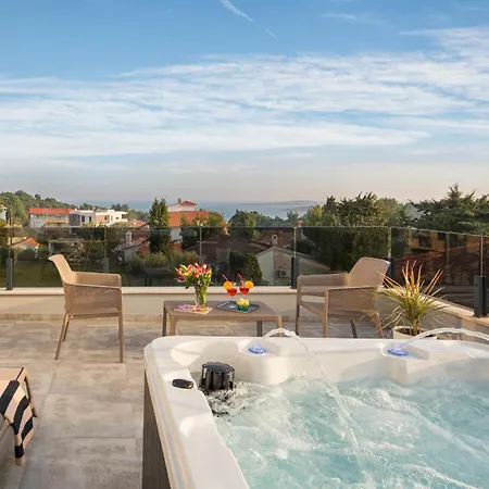 K With Rooftop Jacuzzi, Sea View And Private Gym *