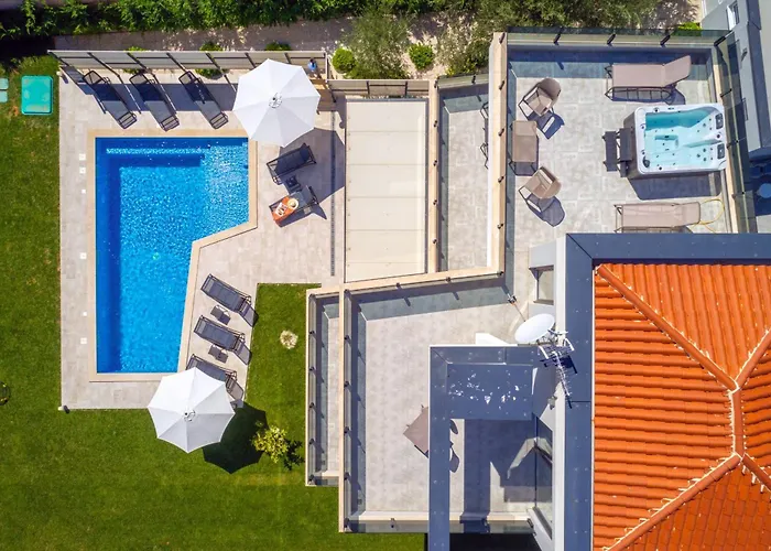 K With Rooftop Jacuzzi, Sea View And Private Gym Villa Premantura