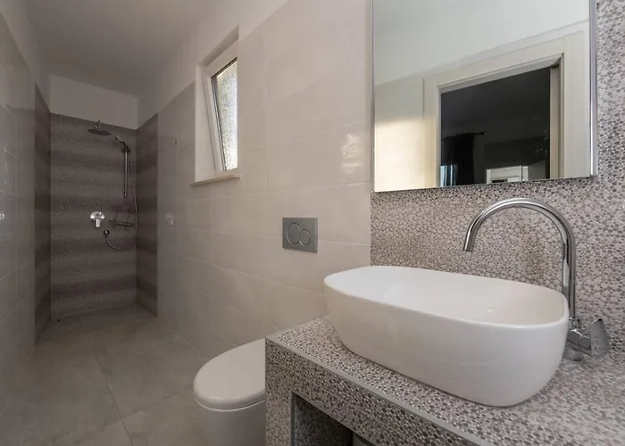 Villa K With Rooftop Jacuzzi, Sea View And Private Gym *