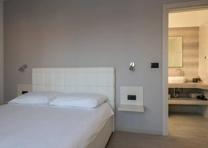 K With Rooftop Jacuzzi, Sea View And Private Gym Premantura