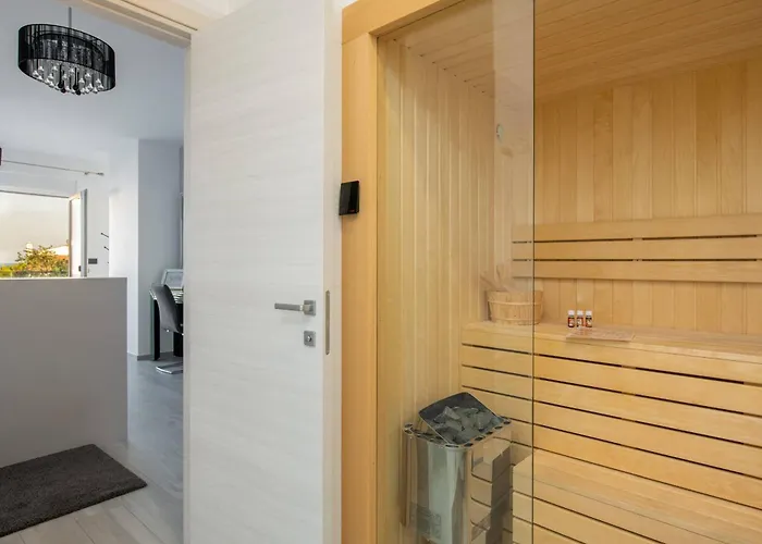 K With Rooftop Jacuzzi, Sea View And Private Gym Villa *