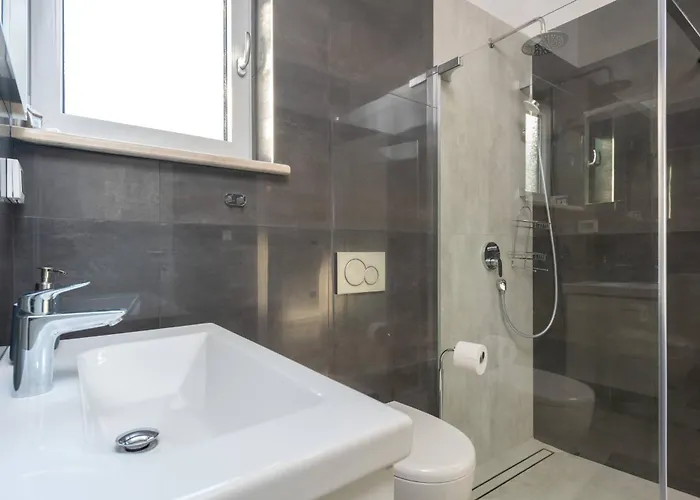 K With Rooftop Jacuzzi, Sea View And Private Gym * Premantura