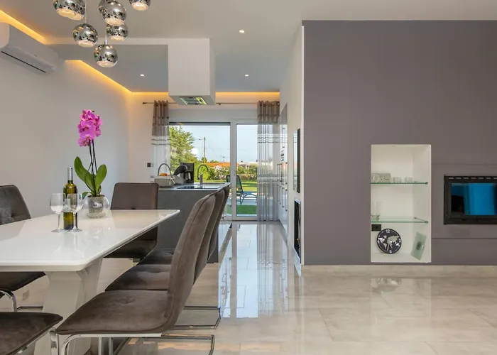 Villa K With Rooftop Jacuzzi, Sea View And Private Gym *