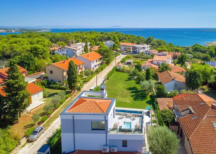 Villa K With Rooftop Jacuzzi, Sea View And Private Gym